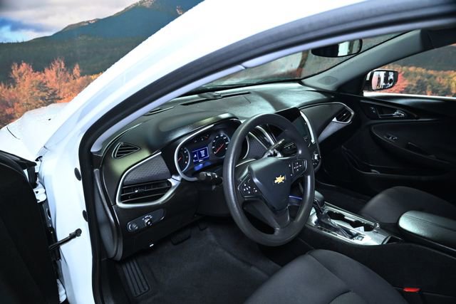 Used 2024 Chevrolet Malibu LT image 21