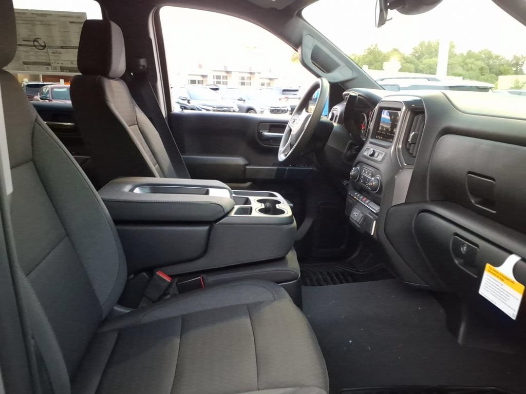 New 2026 Chevrolet Silverado 1500 Custom w/ Turbomax Blackout Package AWD/4WD image 23