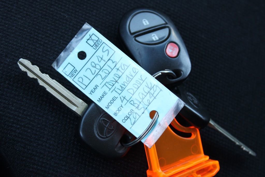 Used 2013 Toyota Tundra 4x4 Double Cab image 26