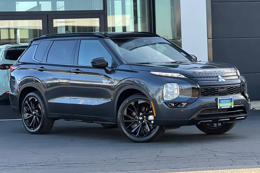 New 2025 Mitsubishi Outlander SEL Black Edition image 3