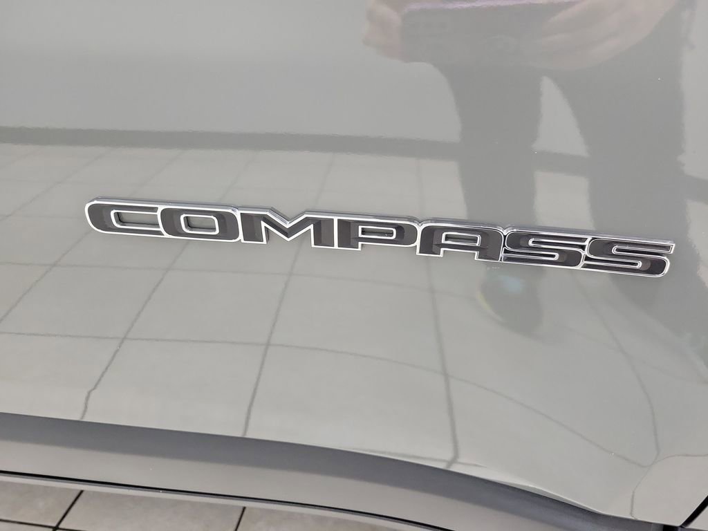Certified 2023 Jeep Compass Latitude AWD/4WD image 23