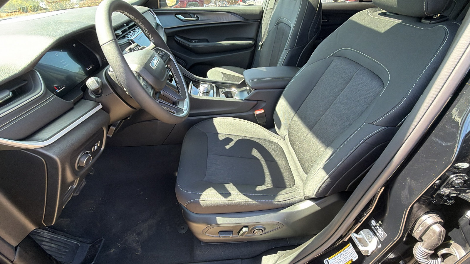 New 2026 Jeep Grand Cherokee Laredo X RWD image 16