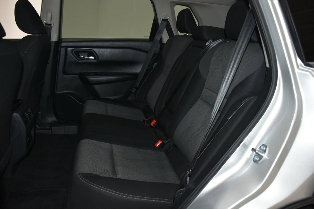 Used 2025 Nissan Rogue SV AWD/4WD image 28