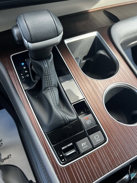 Used 2024 Toyota Sienna XLE image 17