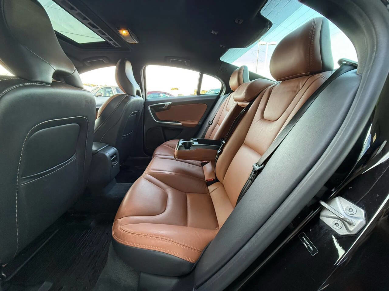 Used 2015 Volvo S60 T5 Platinum w/ Climate Package image 11