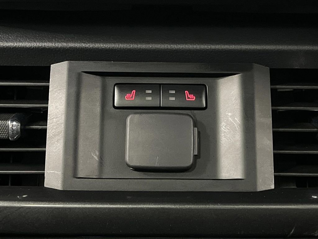 Used 2023 Ford F150 Lariat w/ Equipment Group 502A High image 39