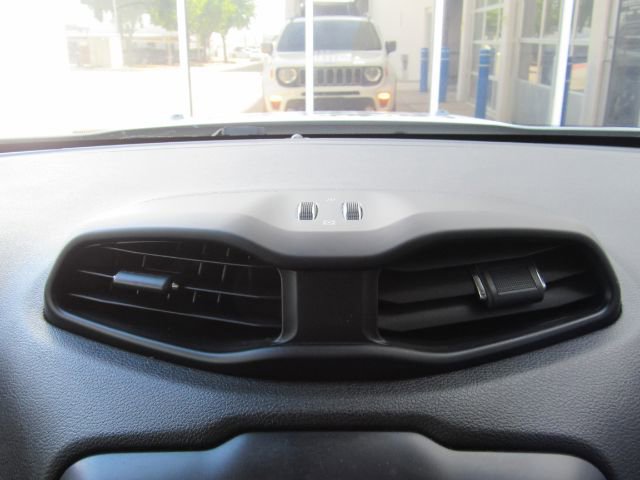 Used 2019 Jeep Renegade Limited image 43