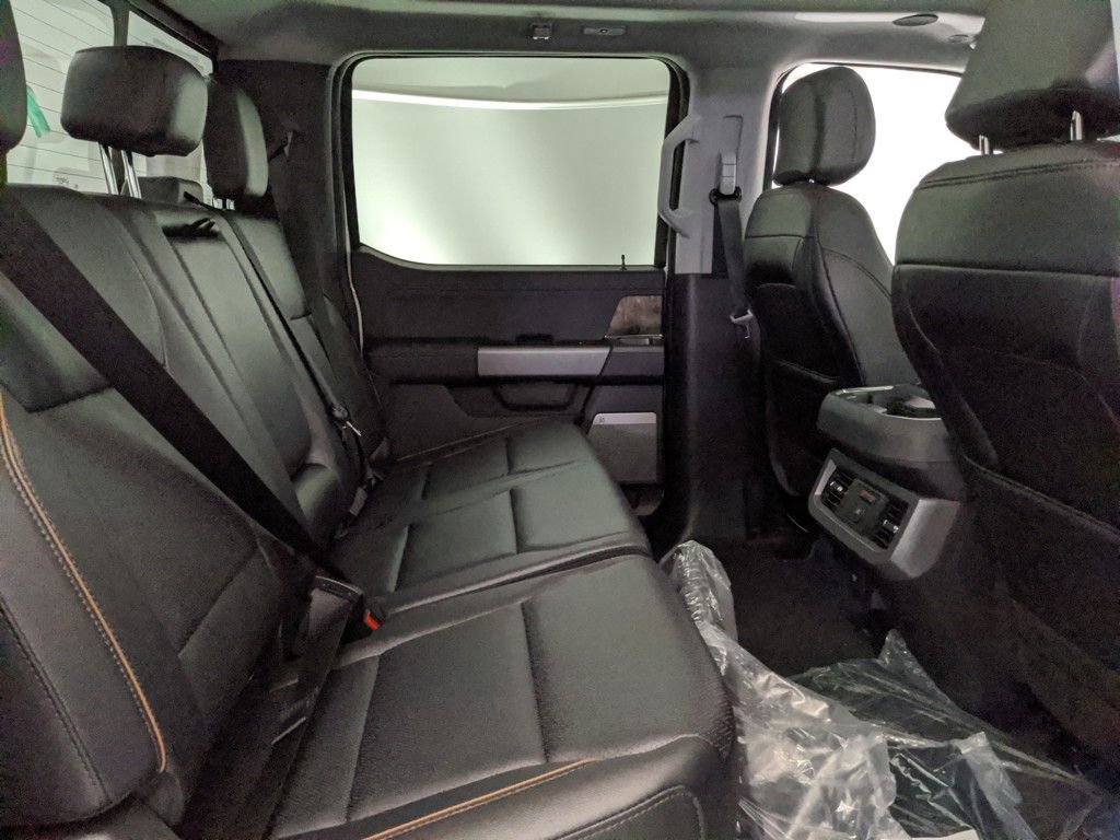 New 2025 Ford F250 Lariat w/ Lariat Ultimate Package image 25