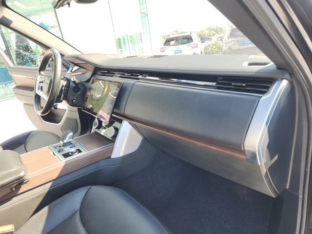Used 2023 Land Rover Range Rover Long Wheelbase SE image 26