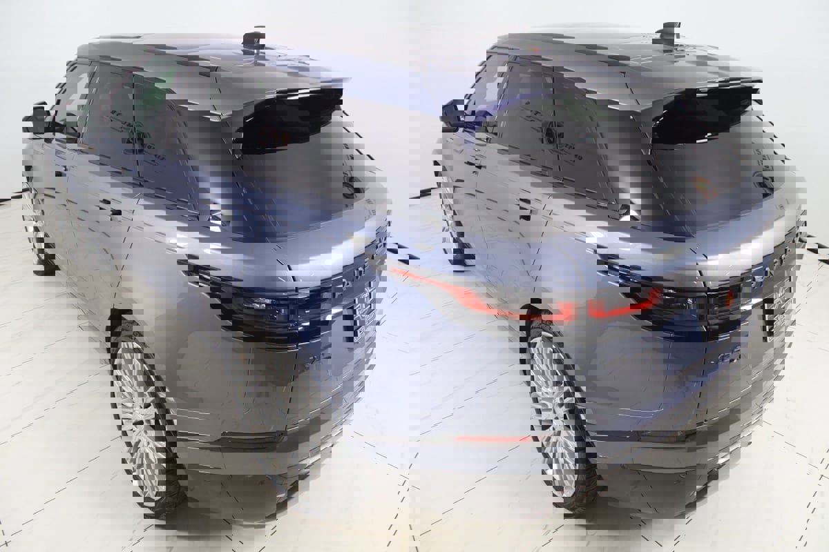 Used 2021 Land Rover Range Rover Velar R-Dynamic S image 25