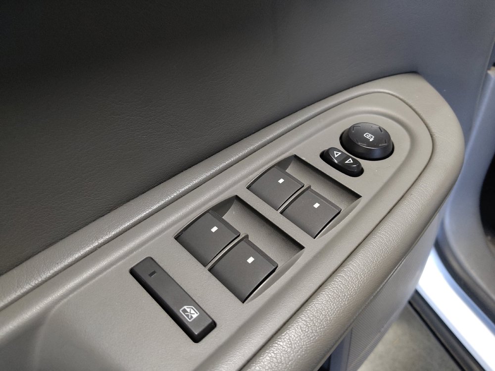 Used 2017 Chevrolet Traverse LT FWD image 27