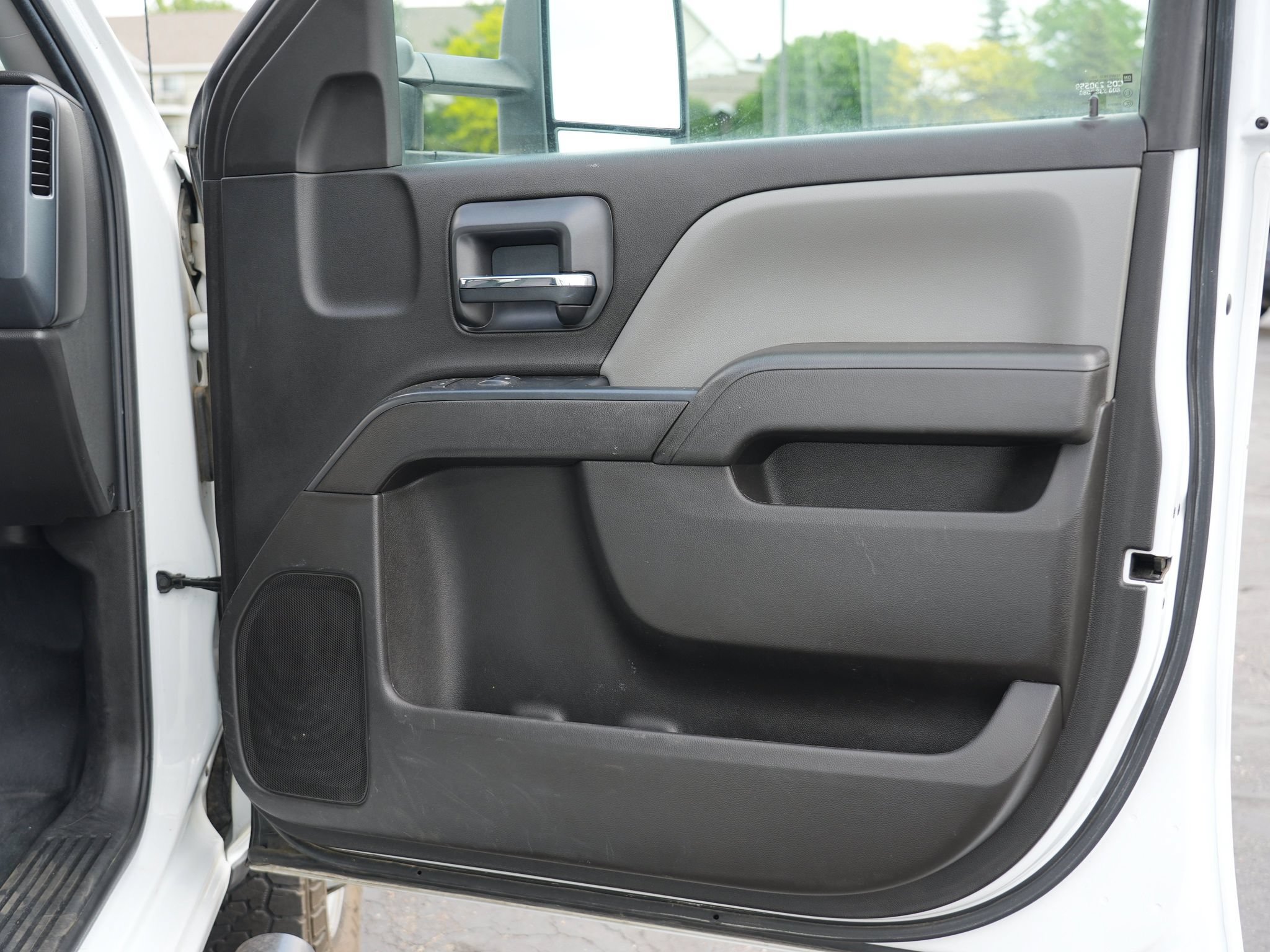 Used 2018 Chevrolet Silverado 3500 W/T AWD/4WD image 15