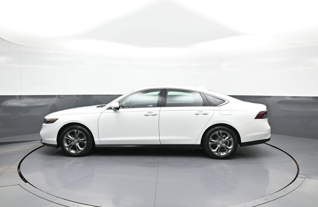 Certified 2023 Honda Accord EX image 9