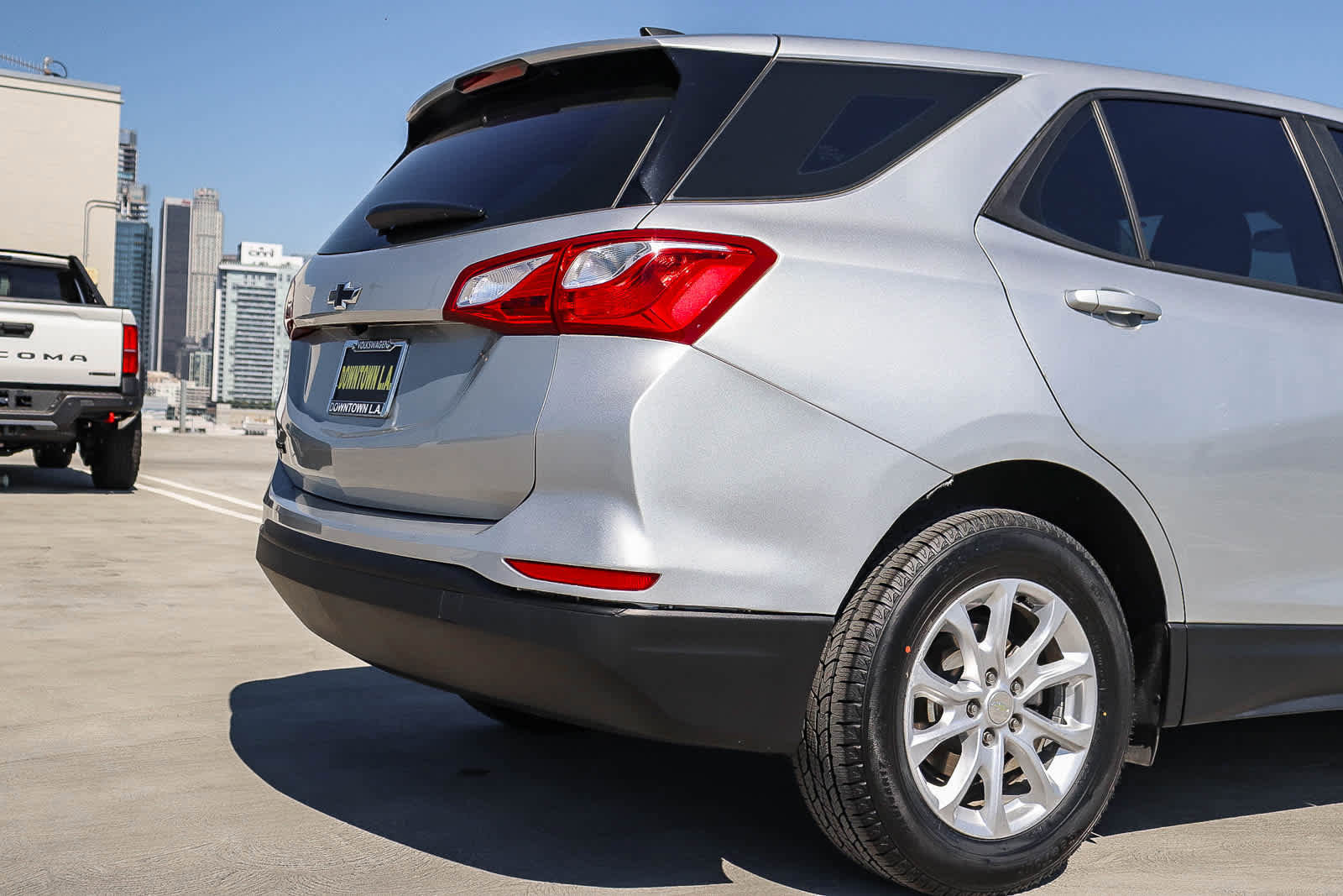 Used 2020 Chevrolet Equinox LS w/ LPO, Blackout Package image 9