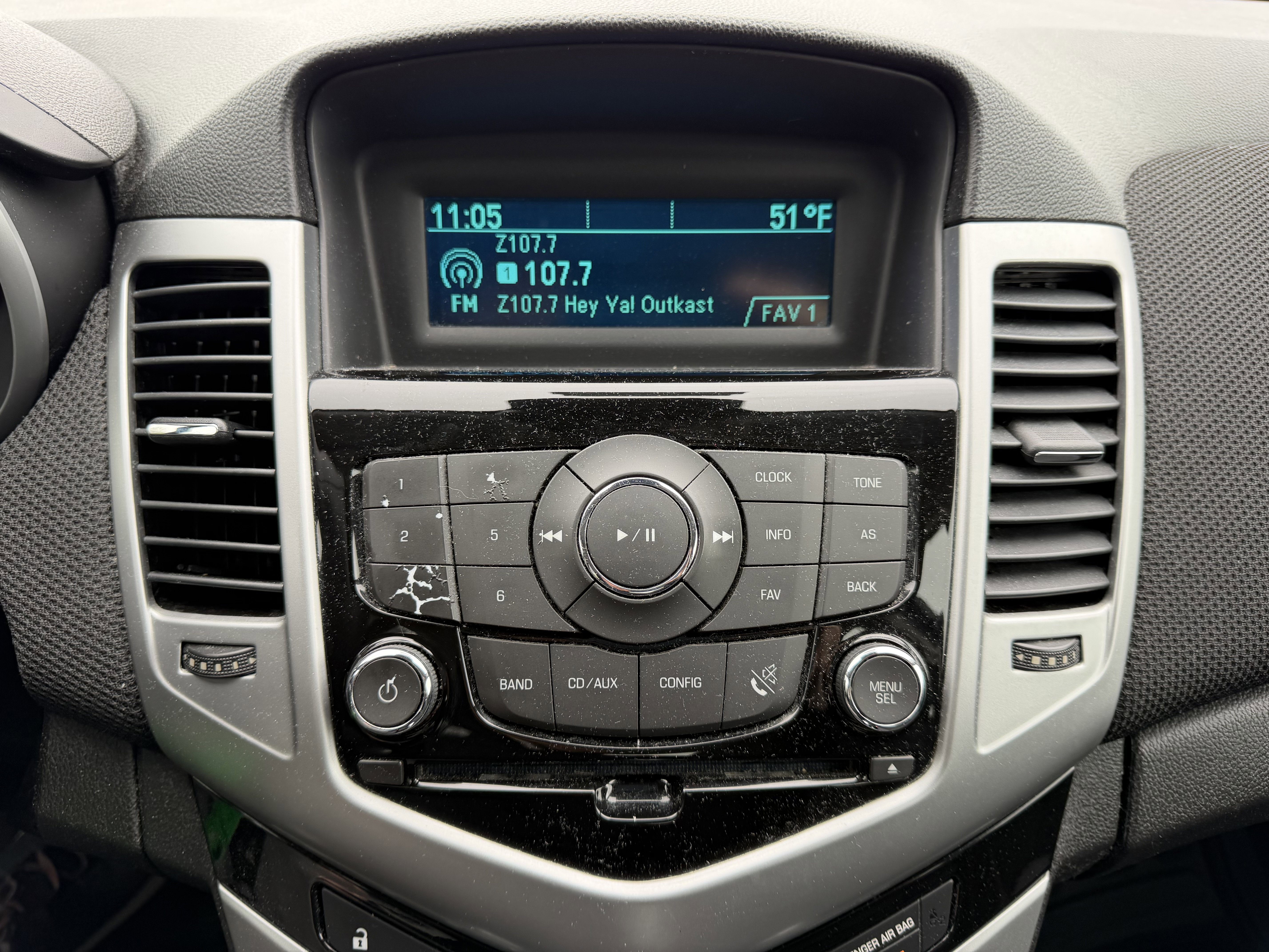 Used 2013 Chevrolet Cruze LT image 16