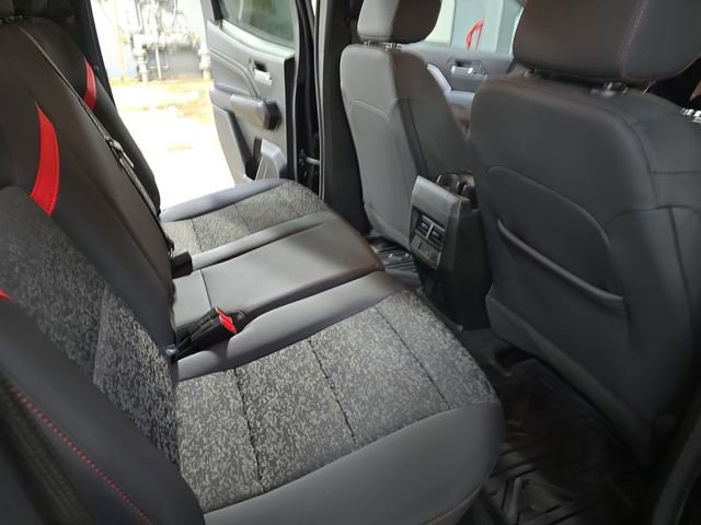 Used 2023 Chevrolet Colorado Z71 w/ Z71 Convenience Package 2 image 15