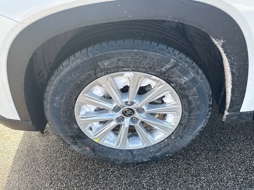 New 2026 Toyota Grand Highlander XLE image 15