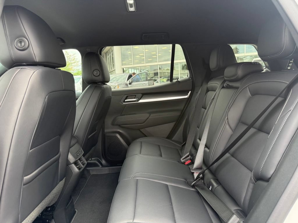 New 2027 GMC Terrain Elevation w/ Elevation Premium Package AWD/4WD image 17