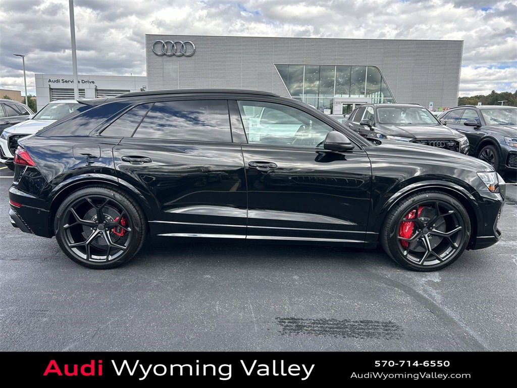 New 2026 Audi RS Q8 performance image 9