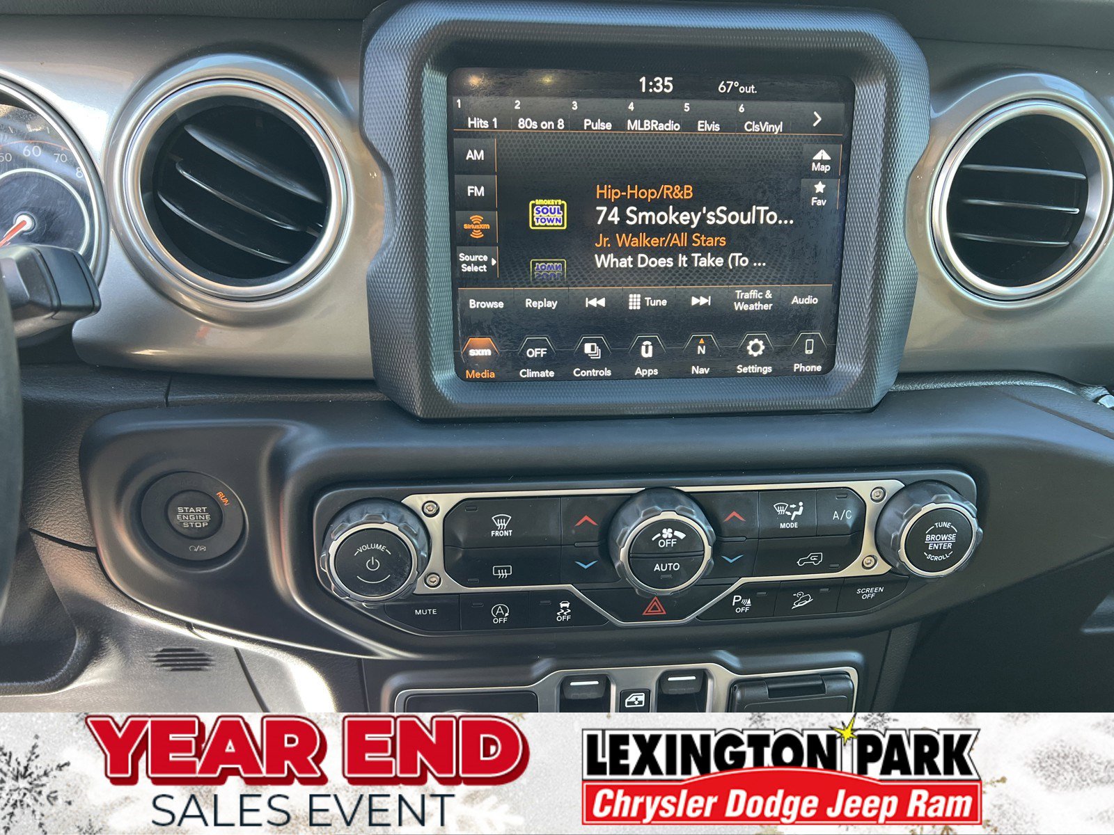 Used 2020 Jeep Wrangler Unlimited Sahara image 20