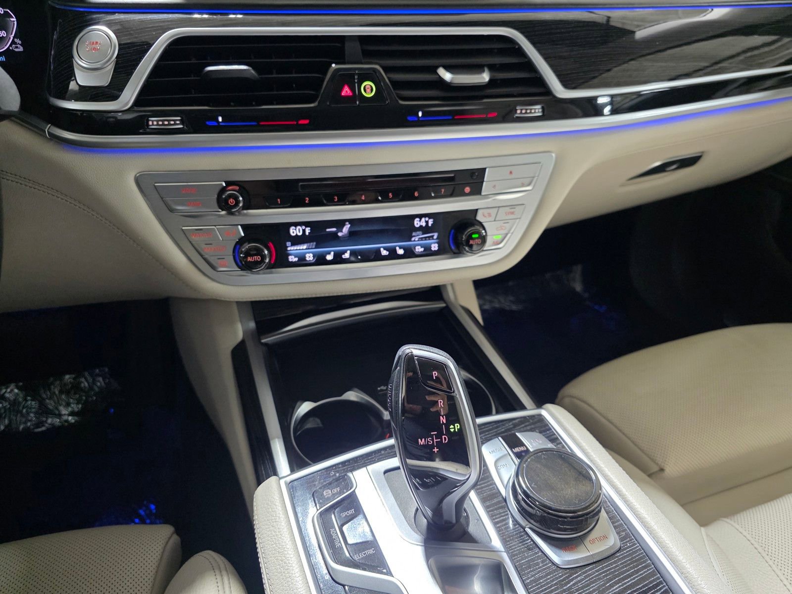 Used 2020 BMW 745e xDrive image 29