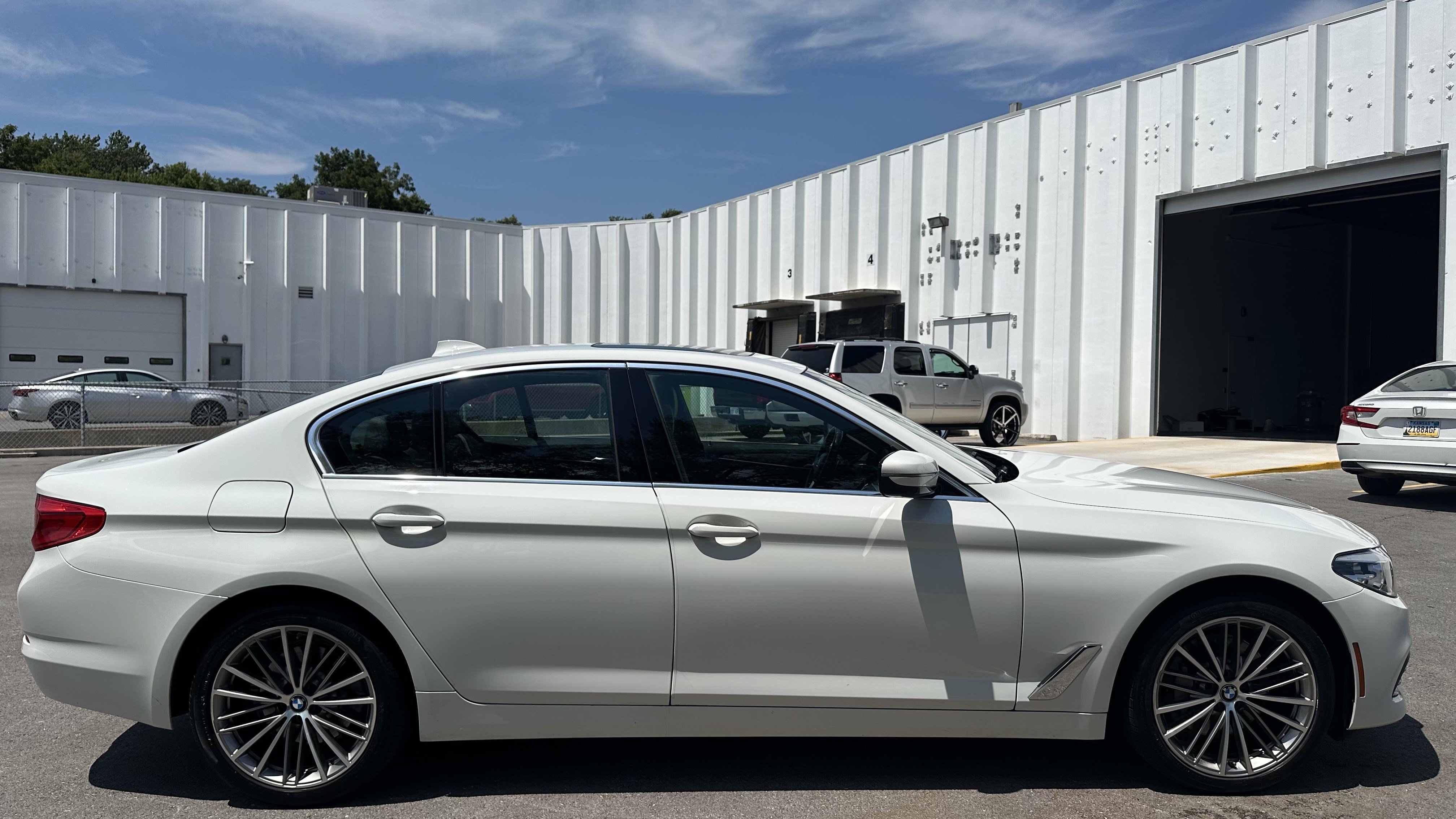 Used 2020 BMW 530i xDrive w/ Premium Package AWD/4WD image 10