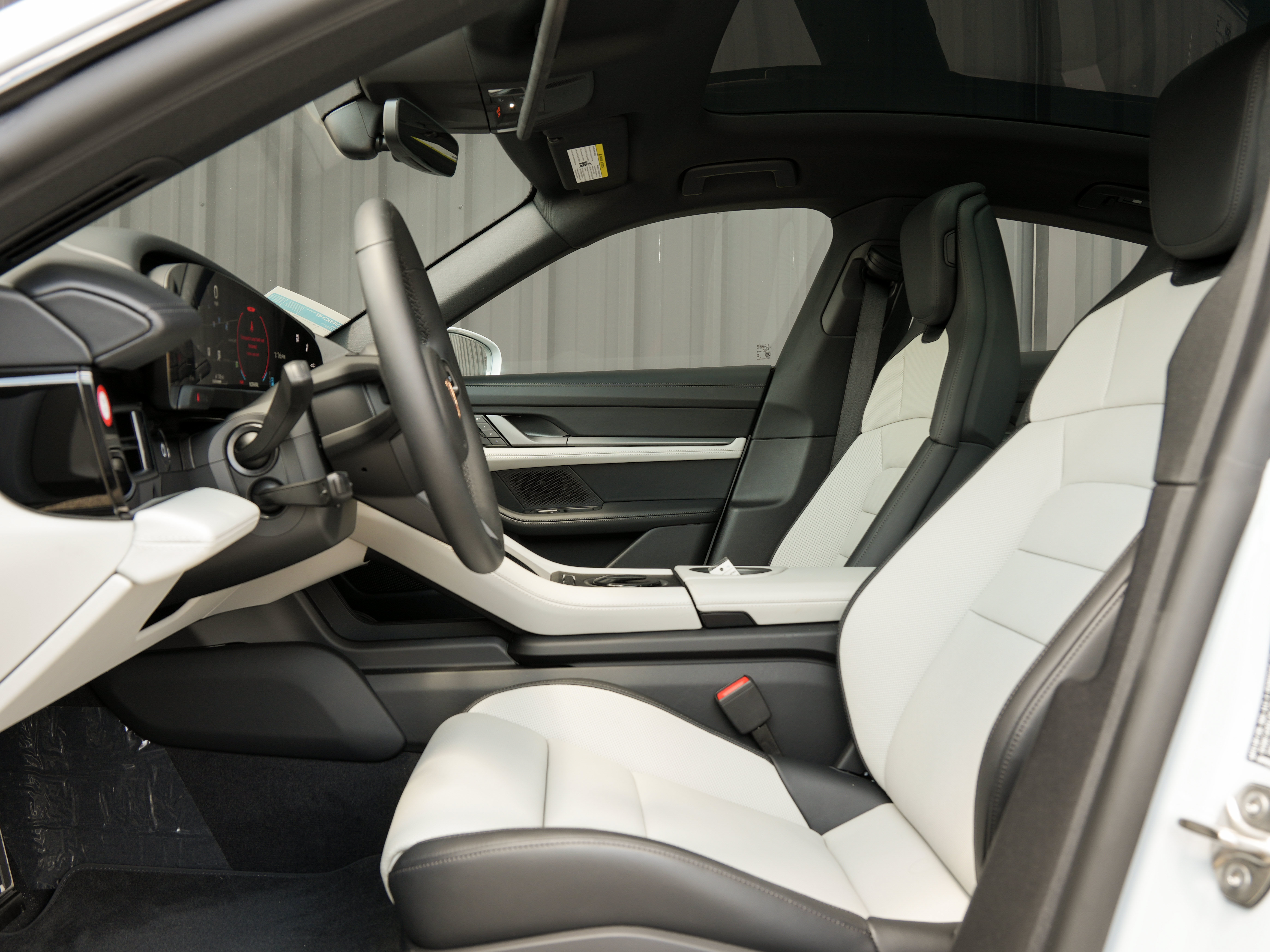 New 2026 Porsche Taycan 4S AWD/4WD image 14