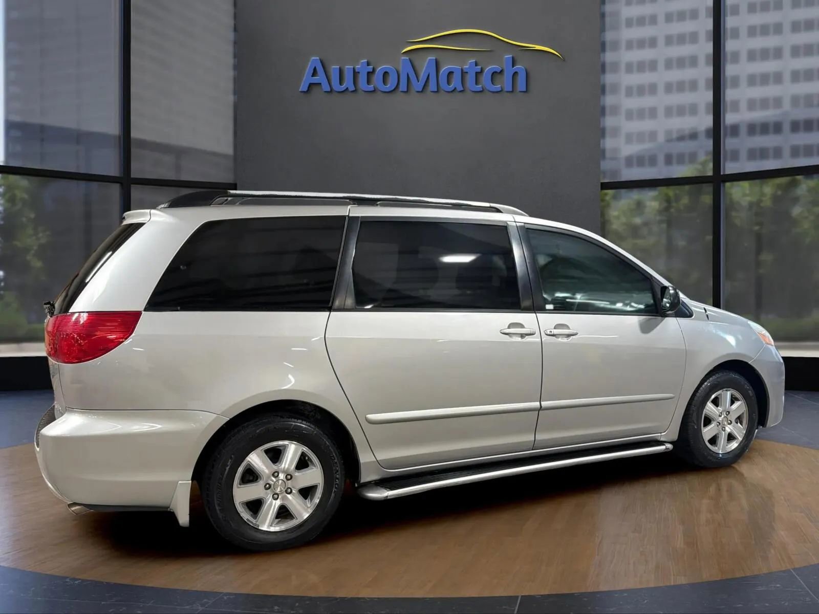 Used 2009 Toyota Sienna CE FWD image 11