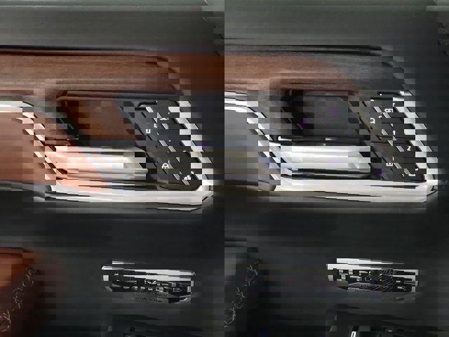 Used 2025 GMC Sierra 1500 Denali Ultimate image 18