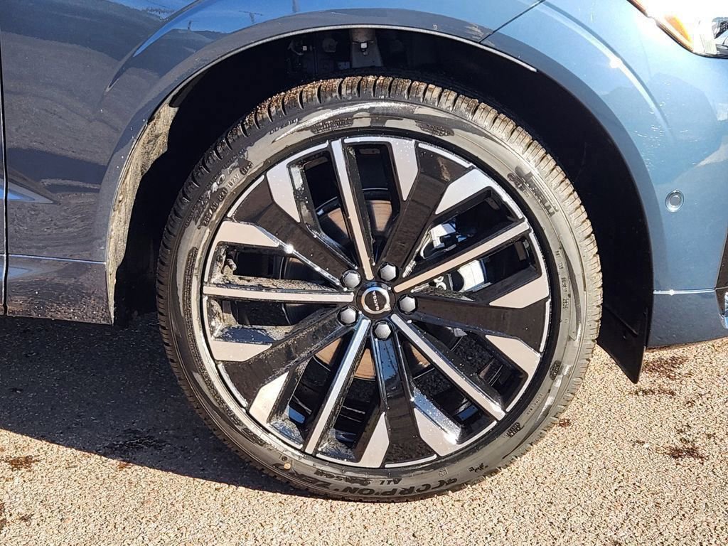 New 2026 Volvo XC60 B5 Ultra w/ Protection Package Premier image 29