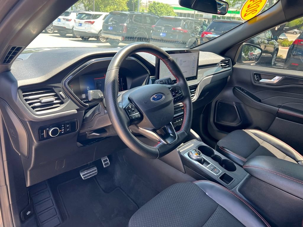 Used 2024 Ford Escape ST-Line w/ Tech Pack #1 AWD/4WD image 18