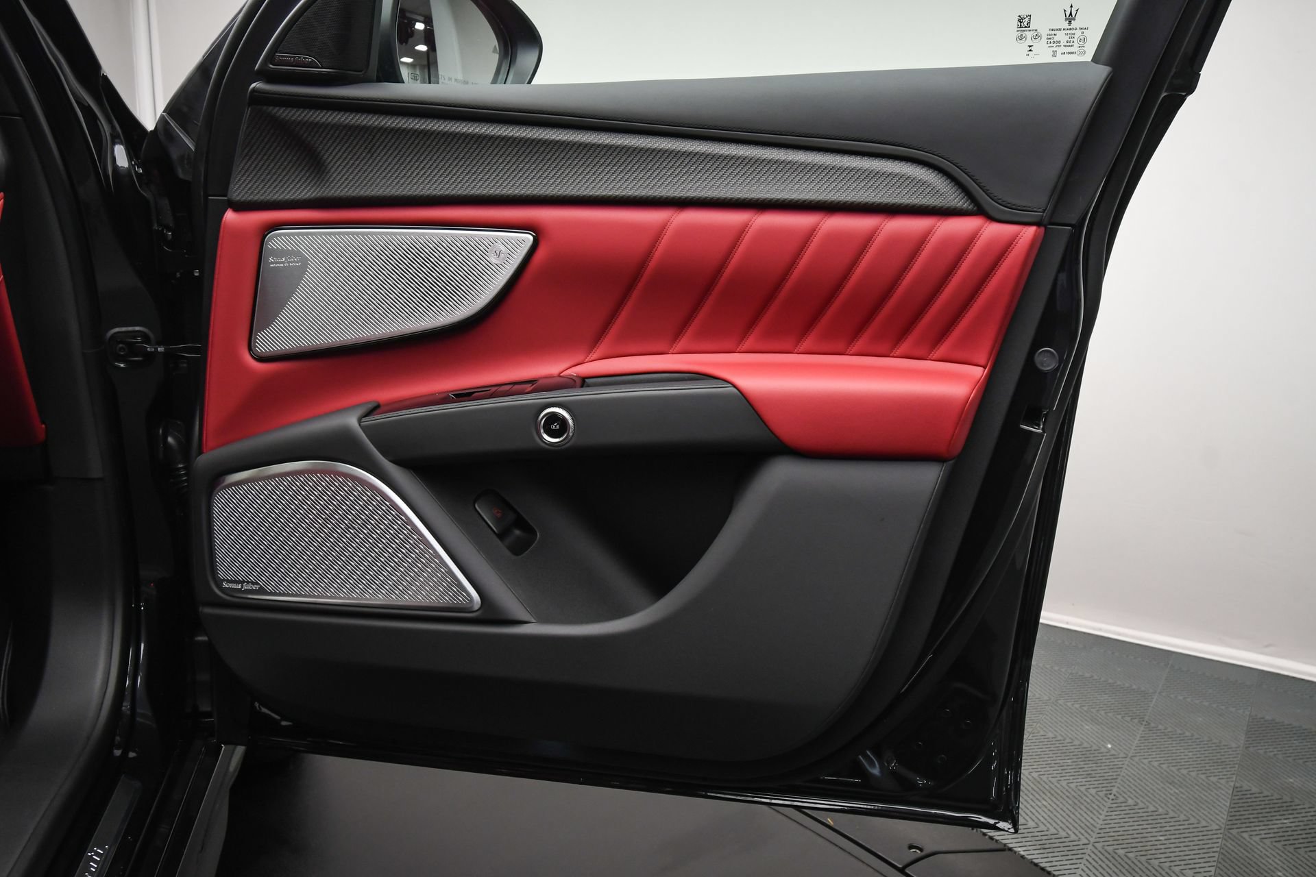 Used 2025 Maserati Grecale Modena AWD/4WD image 45