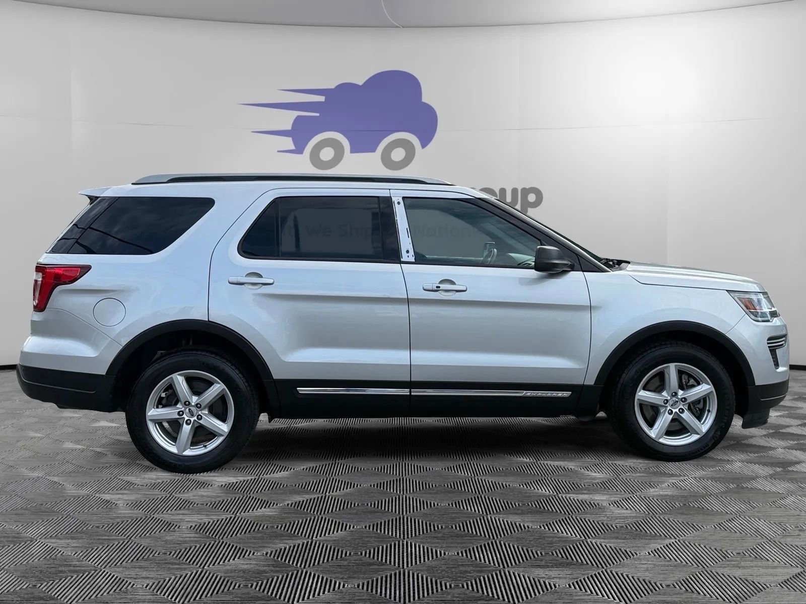 Used 2019 Ford Explorer XLT image 6