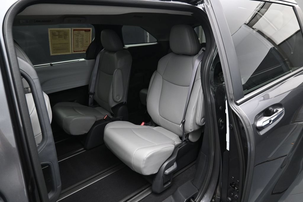 Certified 2025 Toyota Sienna XLE w/ XLE Plus Package AWD/4WD image 28