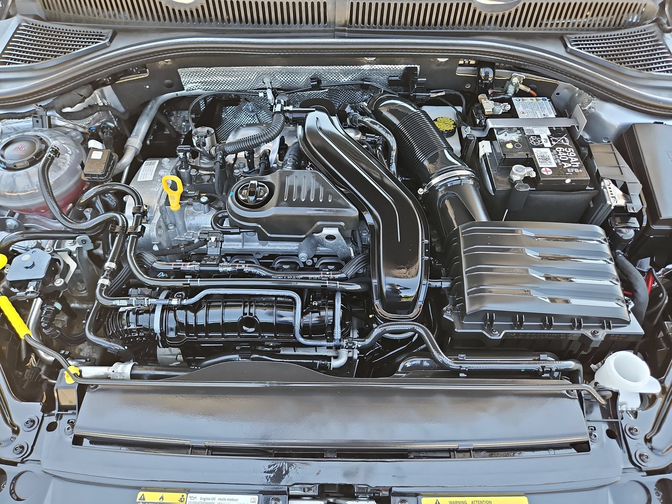 Used 2025 Volkswagen Jetta SE FWD image 31