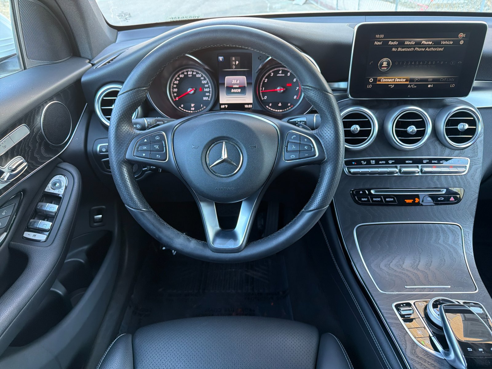 Used 2018 Mercedes-Benz GLC 300 4MATIC image 13