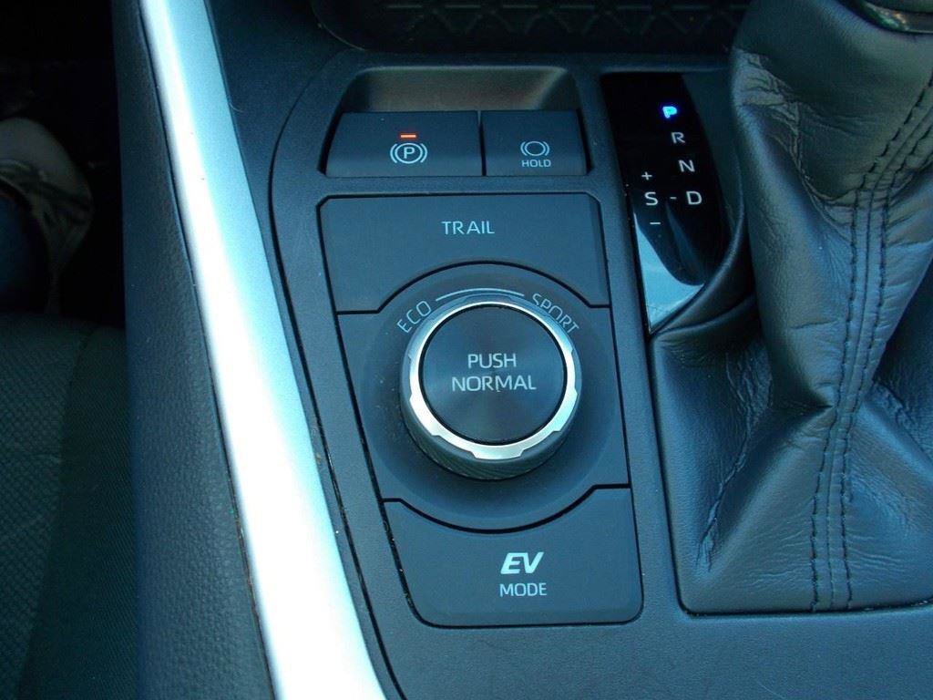 Used 2023 Toyota RAV4 XLE image 22