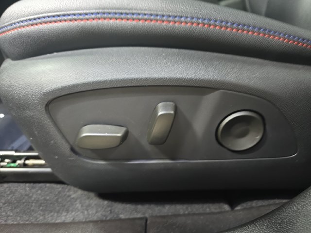 Used 2025 Chevrolet Equinox EV RS AWD/4WD image 31