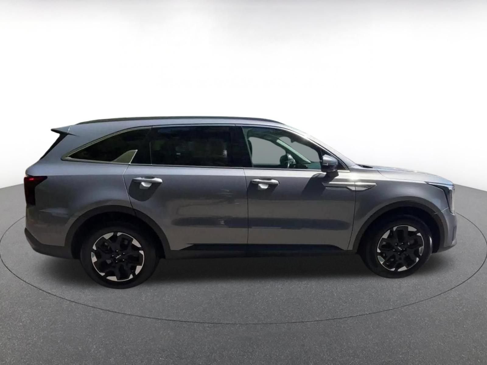 Used 2024 Kia Sorento S FWD image 17