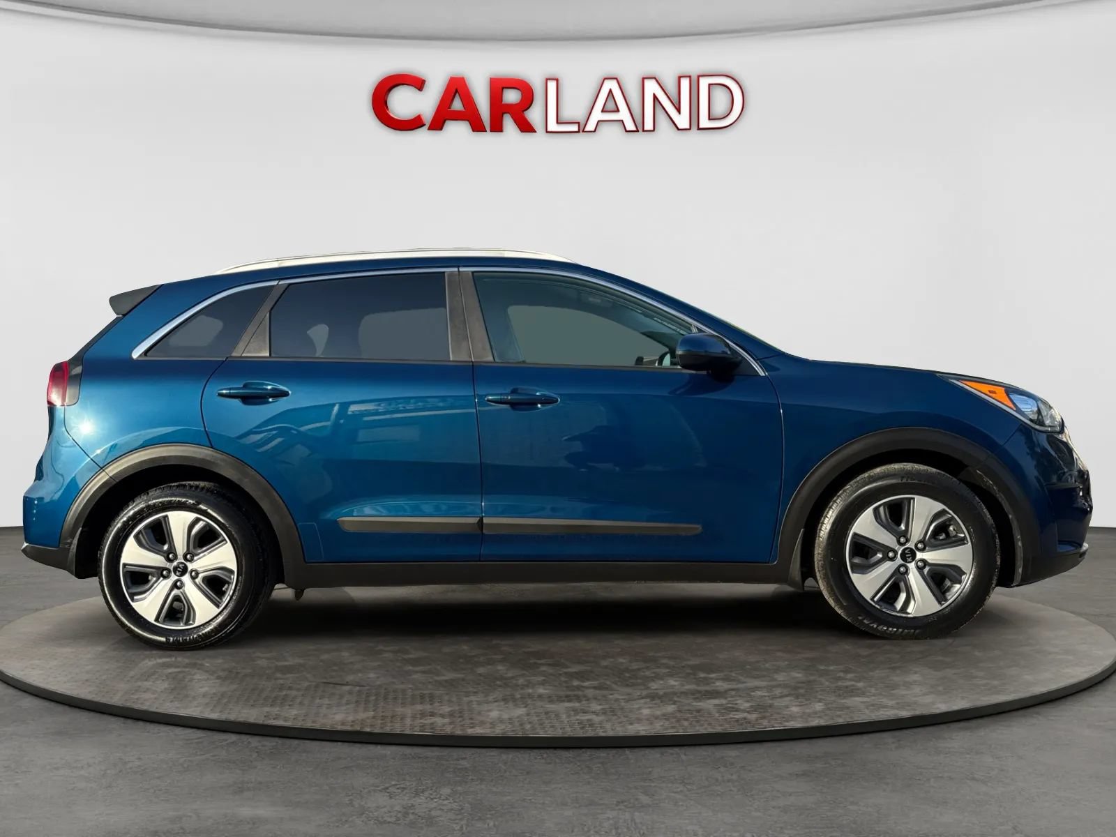 Used 2019 Kia Niro LX FWD image 6