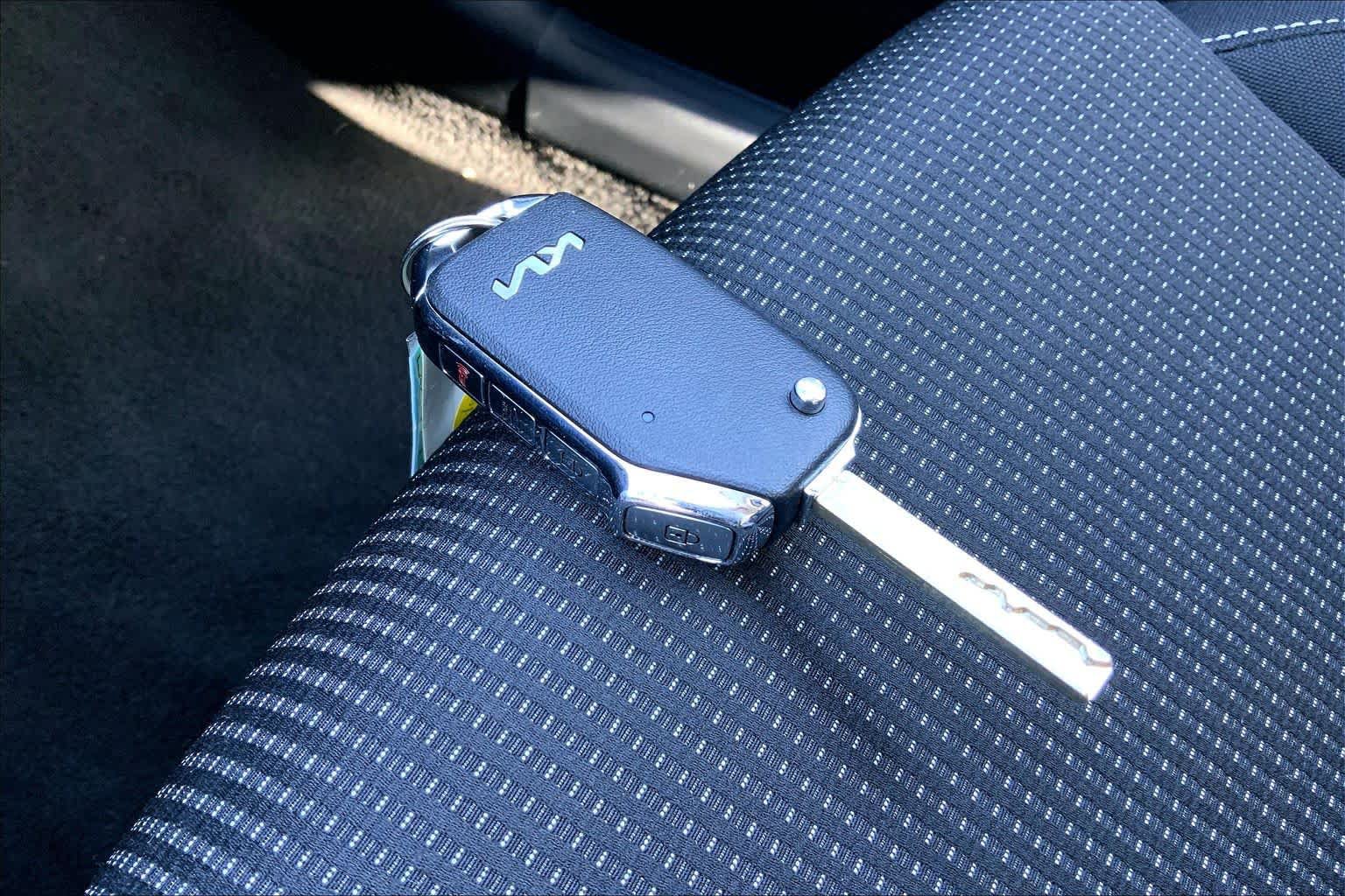 Used 2021 Kia Forte LXS FWD image 29