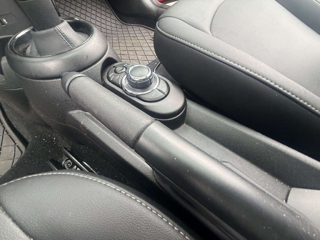 Used 2023 MINI Cooper 2-Door Hardtop FWD image 19