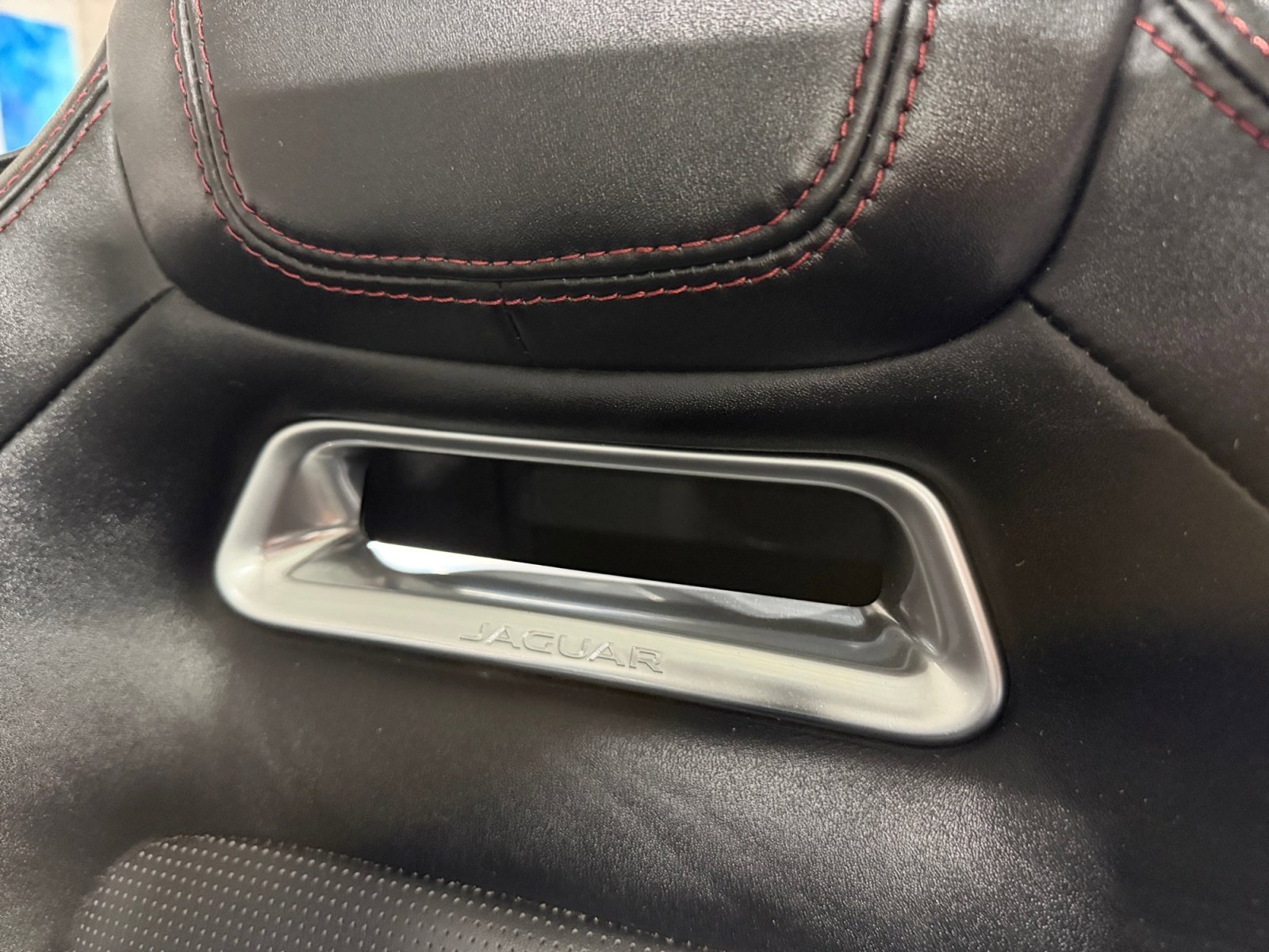 Used 2018 Jaguar F-TYPE R-Dynamic image 31