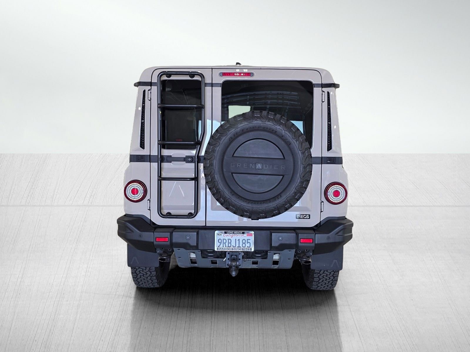 Used 2024 INEOS Grenadier Fieldmaster Edition image 6