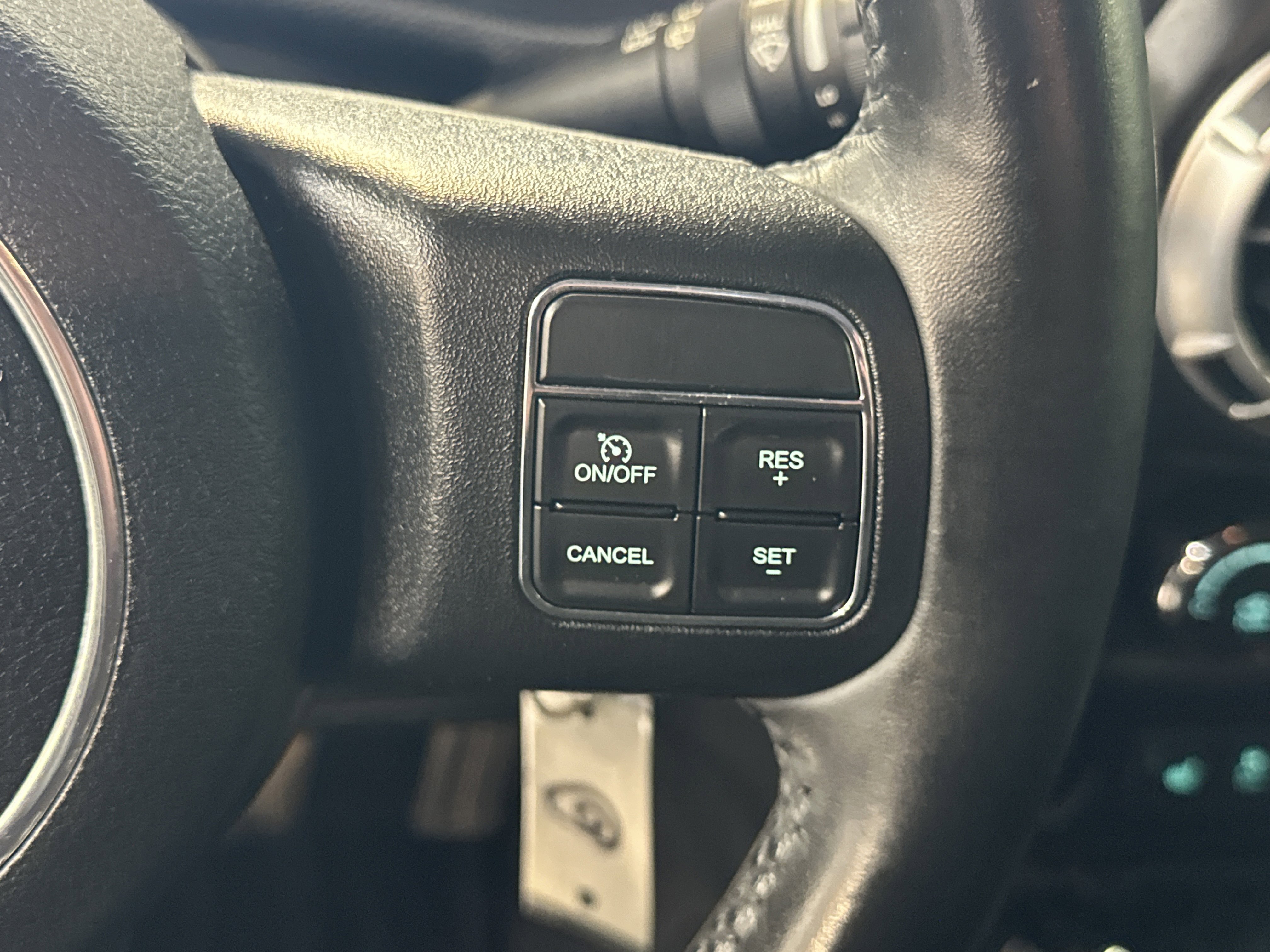 Used 2016 Jeep Wrangler Unlimited Sahara w/ Dual Top Group image 27