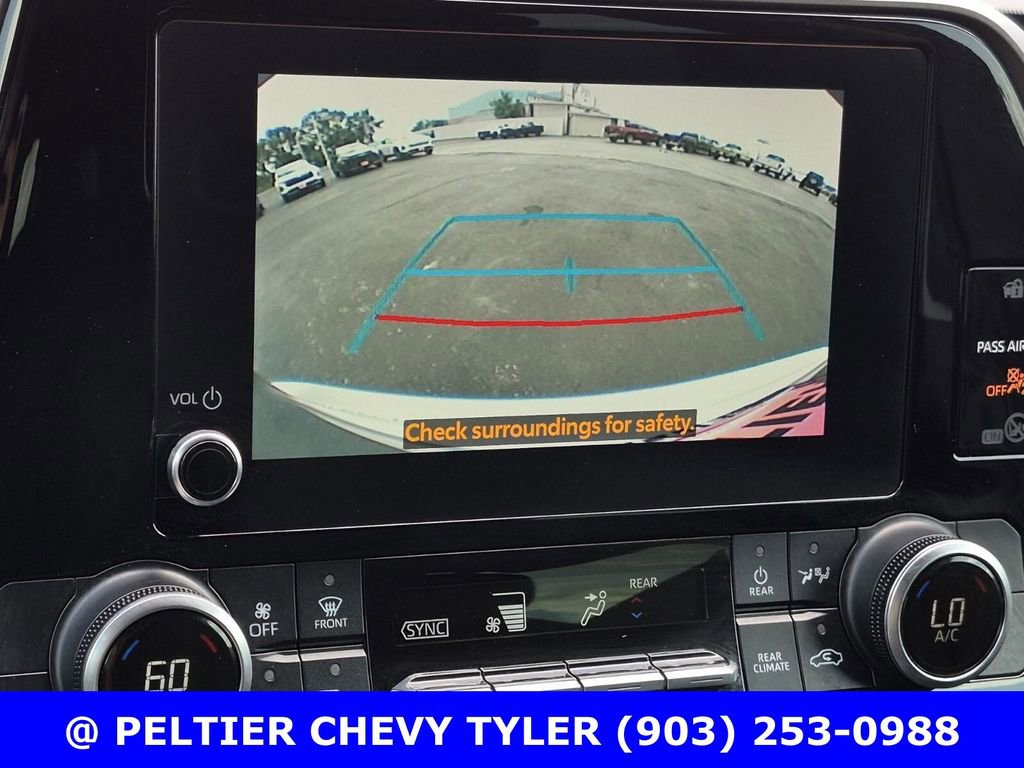 Used 2023 Toyota Highlander LE FWD image 24