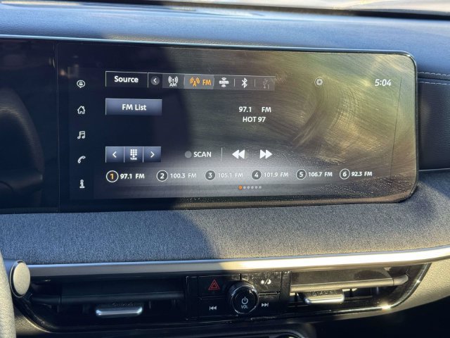 Used 2025 Nissan Kicks SV FWD image 30