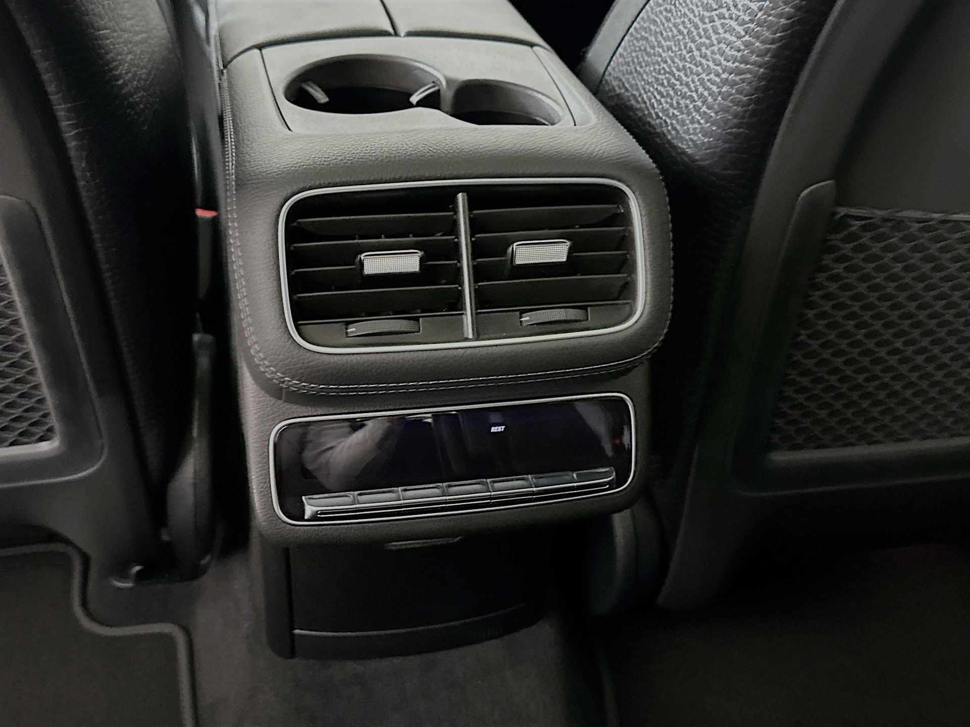 New 2026 Mercedes-Benz GLS 580 4MATIC image 28