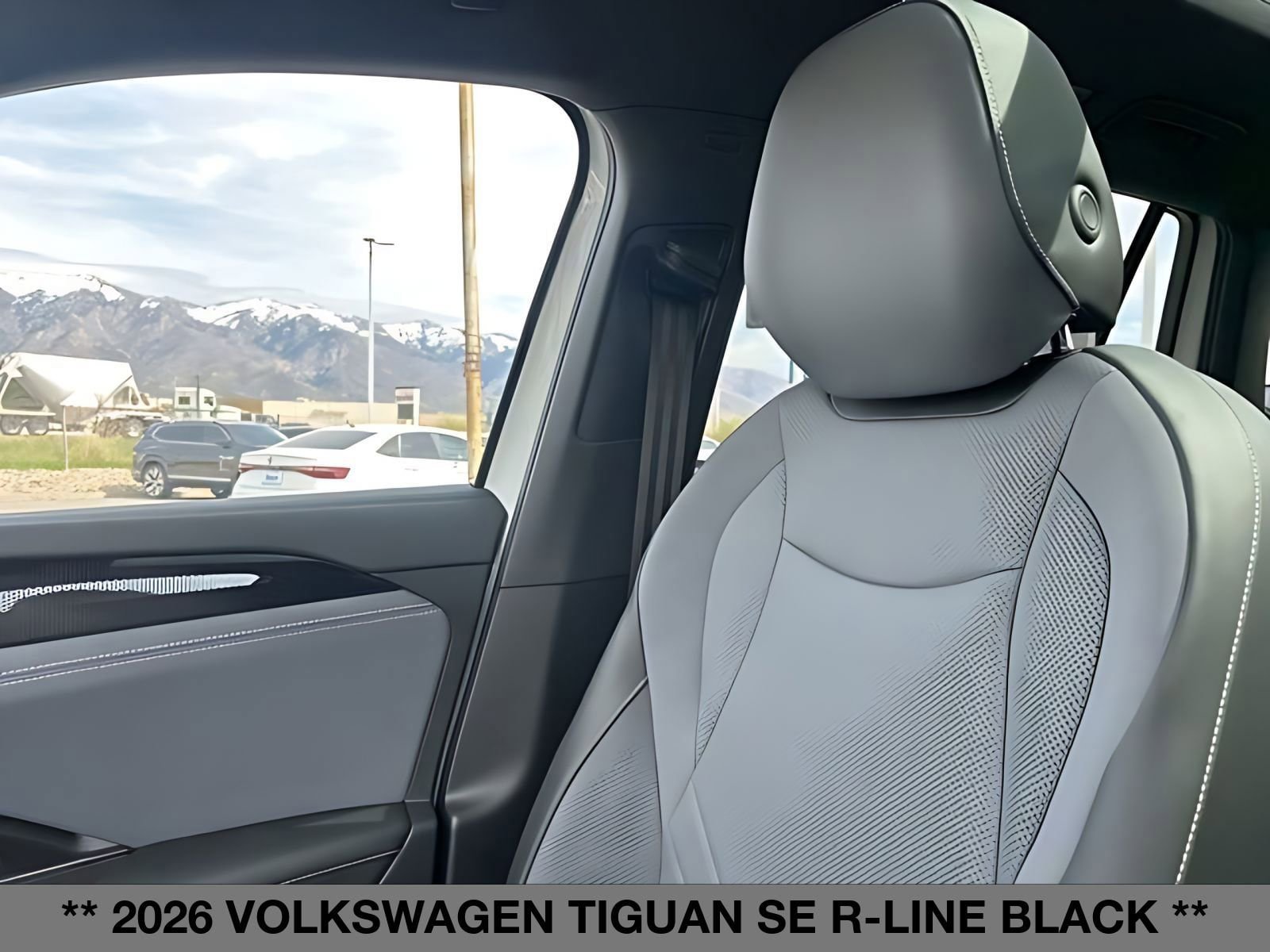 New 2026 Volkswagen Tiguan SE R-Line AWD/4WD image 31