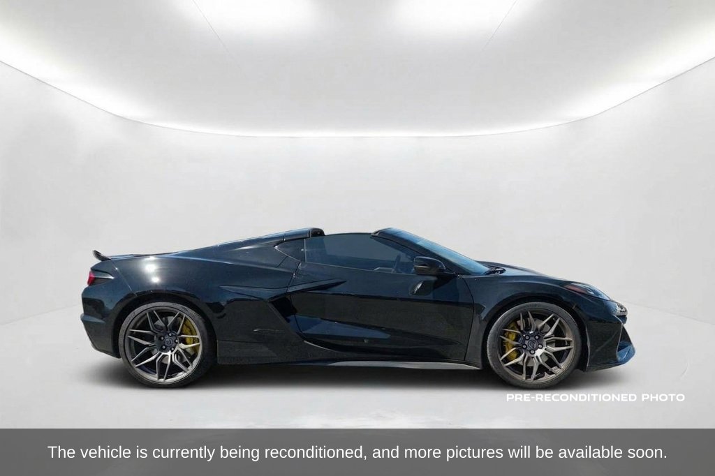 Used 2026 Chevrolet Corvette Z06 RWD image 4